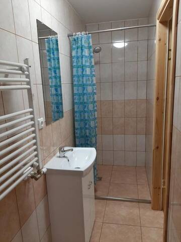 Фото номера Четырехместный номер с душем Хостелы Hostel Piniava г. Piniava 2